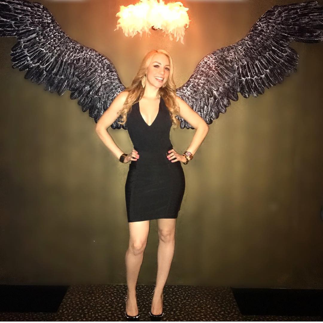 Chiêm ngưỡng nhan sắc xinh đẹp của những nữ phi công hot nhất MXH thế giới